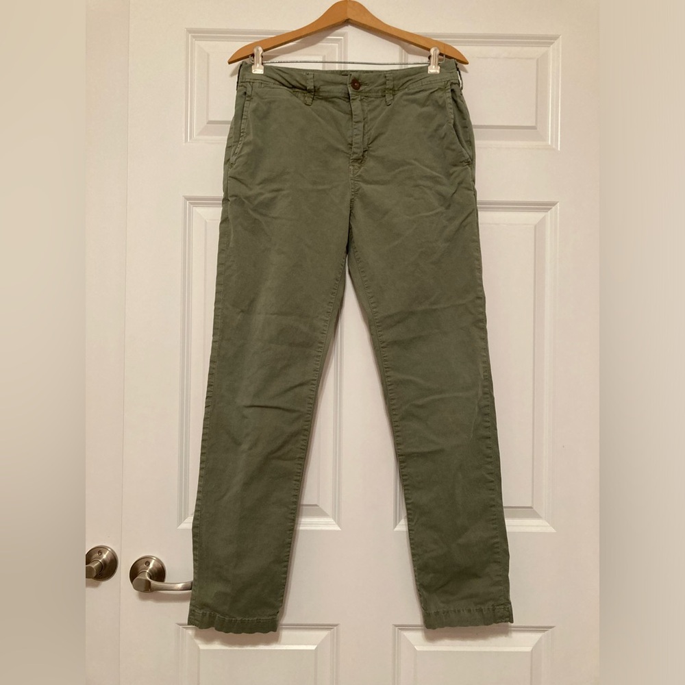 American Eagle extreme flex slim olive green chinos 31x32